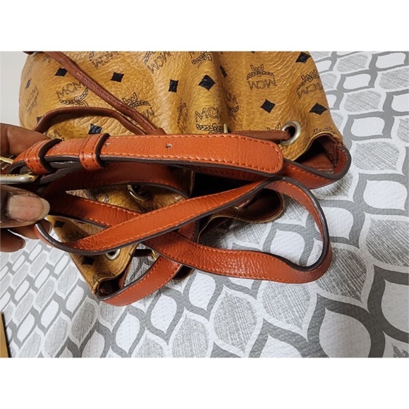 Authentic MCM Vintage Heritage Drawstring Bucket Bag Cognac - Picture 7 of 12